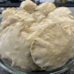 Kadijah Suleiman - Os produtos resultantes, como o pão sírio, foram alcançados a partir do uso da extrusão termoplástica, processo que permite cozimento rápido e versátil