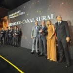 Nelore Fest 2025 celebra protagonismo da raça e premia referências do setor Giro do Boi recebe prêmio na Nelore Fest 2025