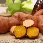 Paulo Lanzeta - Além das suas qualidades agronômicas e nutricionais, a nova cultivar atrai consumidores com sua casca rosada e polpa amarela em tom intenso