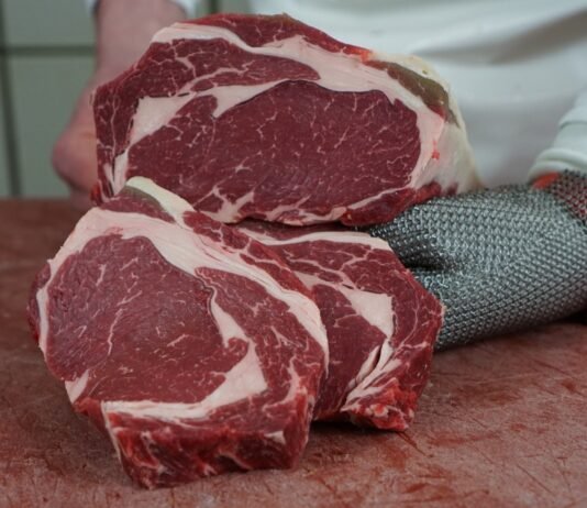 Arroba do boi tem alta de quase 5% e expectativa para último trimestre é ainda melhor carne bovina exportações China